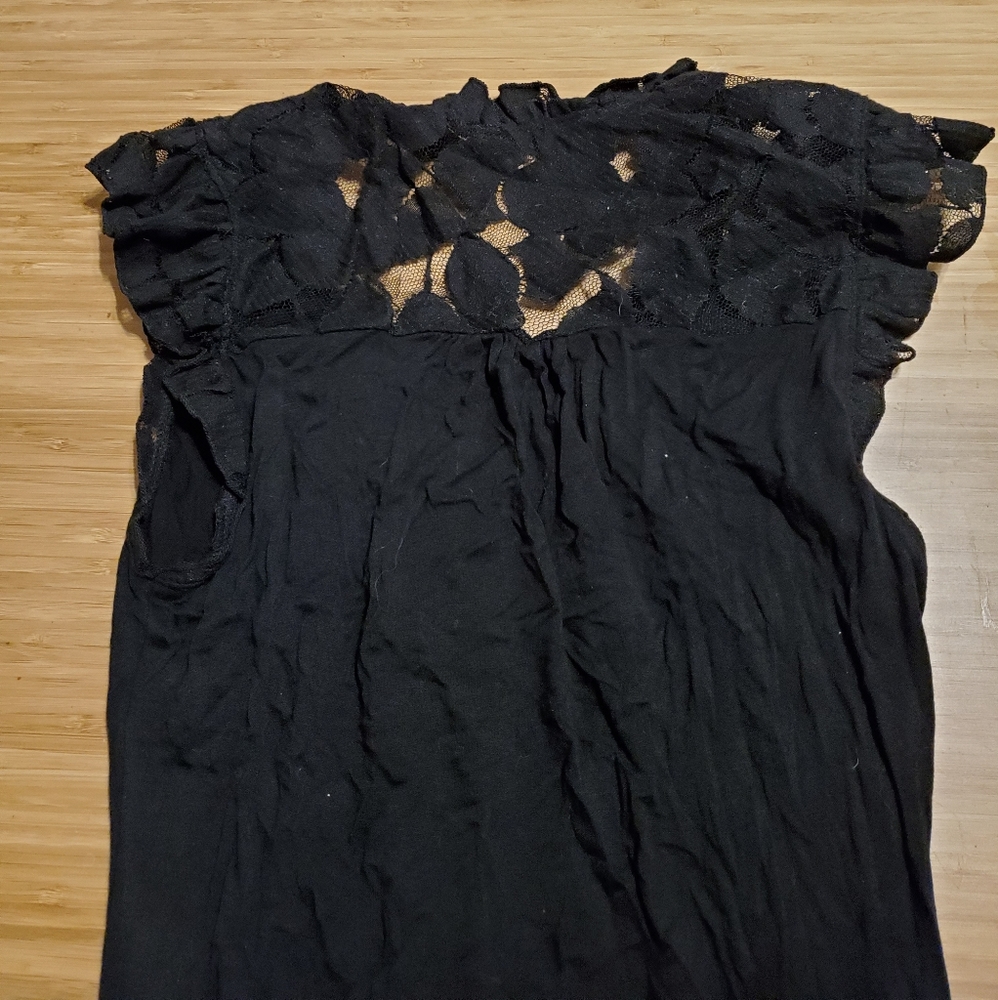 Lace shoulder lace collar neck shirt